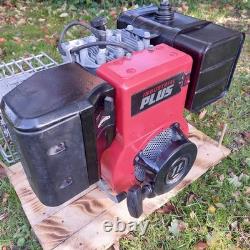 11 HP Briggs and Stratton Industrial Plus Engine