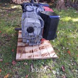 11 HP Briggs and Stratton Industrial Plus Engine