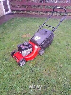 18cut 46cm Petrol Lawnmower/ Mover Whit Briggs and Stratton Engine