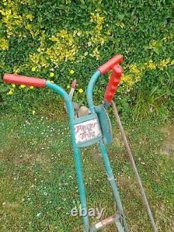 A Vintage Petrol Engine Power Trim Lawn Edger Runs Well 3HP Briggs & Stratton