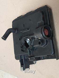 Briggs And Stratton Quantum Airfilter HOUSING Box. With Primmer