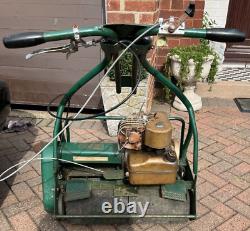 Briggs & Stratton 206cc vintage petrol lawnmower not tested so spares or repair