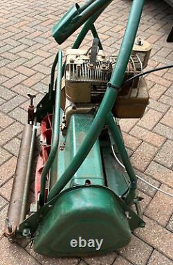 Briggs & Stratton 206cc vintage petrol lawnmower not tested so spares or repair