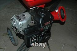 Briggs and Stratton Earthquake professional Chipper Shredder