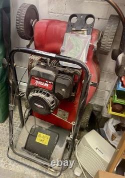 Briggs and Stratton Lawn Mower