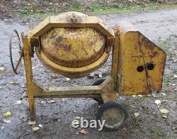 Cement / Concrete/ Mortar Mixer Site Mixer- Briggs & Stratton Petrol Engine