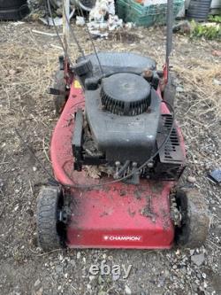 Champion 35 petrol lawnmower with a Briggs & Stratton engine Spares Or Repairs