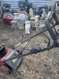 Champion 35 petrol lawnmower with a Briggs & Stratton engine Spares Or Repairs