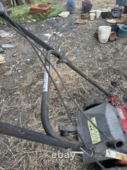 Champion 35 petrol lawnmower with a Briggs & Stratton engine Spares Or Repairs