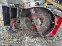 Champion 35 petrol lawnmower with a Briggs & Stratton engine Spares Or Repairs