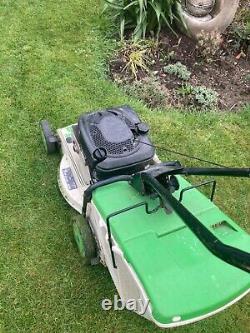 Etesia PBE 46 lawnmower Briggs and Stratton engine