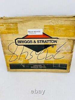 Genuine OEM Briggs & Stratton Crankcase Sump Cover #392548 NOS