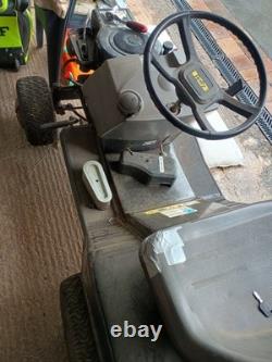 Husqvarna LT112 Ride-On Lawn Mower Briggs & Stratton 12hp Engine