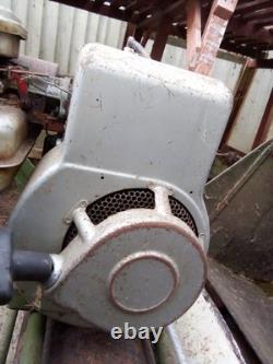 JP Simplees Vintage Cylinder Lawnmower Briggs and Stratton Engine