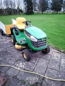 John Deere X135R ride on Tractor mower, Great condition Serviced last year