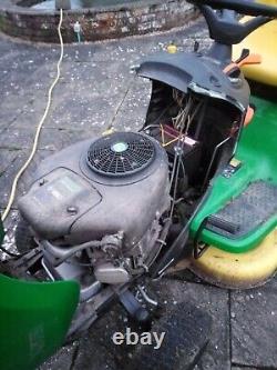 John Deere X135R ride on Tractor mower, Great condition Serviced last year