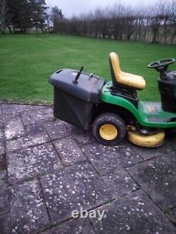 John Deere X135R ride on Tractor mower, Great condition Serviced last year