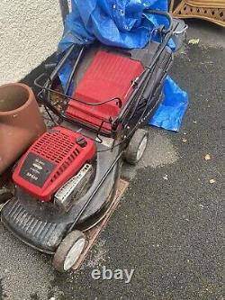 MOUNT FIELD SP530 Brings & Stratton Petrol Lawnmower