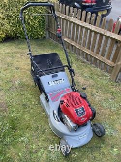 Masport Briggs & Stratton 675EXI Ready Start Self Propelled Lawn Mower