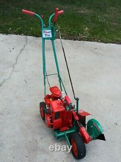 Power Trim model 200 Commercial Residential Edger Briggs & Stratton Engine 3 HP