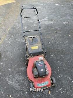 Quattro 40 Briggs and Stratton petrol lawn mower