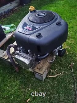 Ride on lawn mower Intek 15.5 HP Briggs and Stratton 31E677 Petrol Engine C500h