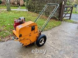 SISIS Auto turfman Commercial Grade Petrol Aerator With Briggs & Stratton Engine