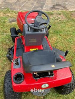 Sentinal Ride on Mower Briggs and Stratton 12.5 motor Needs deck
