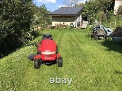 Simplicity/Snapper Express Ride On Mower Lawn Tractor Briggs and Stratton