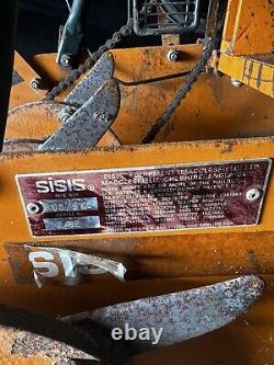 Sisis AOS 366 Autoslit outfield spiker slitter, 5HP Briggs & Stratton