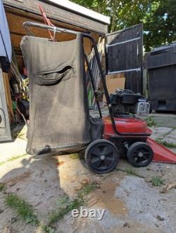 Solo 750 leaf vacuum with Briggs & Stratton 140cc 4 stroke petrol engine