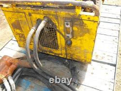Stanley hydraulic Breaker With Gun Briggs and Stratton 16 hp twin petrol engin