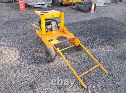 Tri Wheel Bitumen Emulsion Pump Tar Sprayer Tack Coating Machine Barrel Spray