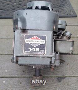 Vintage Briggs & Stratton vertical shaft 92902 Classic 3.5hp 148cc engine