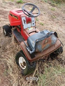 Westwood L1200 Ride On Lawn Mower with Briggs and Stratton Engine 12HP