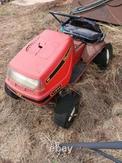Westwood L1200 Ride On Lawn Mower with Briggs and Stratton Engine 12HP