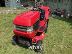 Westwood S130 Ride-On Mower. Briggs & Stratton 13.5 HP, 32 Cutting Deck