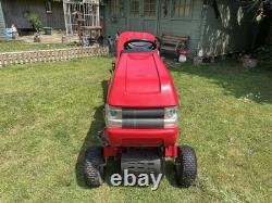 Westwood S130 Ride-On Mower. Briggs & Stratton 13.5 HP, 32 Cutting Deck