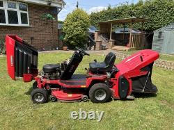 Westwood S130 Ride-On Mower. Briggs & Stratton 13.5 HP, 32 Cutting Deck