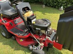 Westwood S130 Ride-On Mower. Briggs & Stratton 13.5 HP, 32 Cutting Deck
